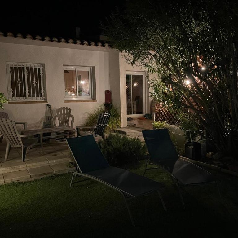Belle villa classée 4 étoiles proche plage avec jardin - Maison de Vacances - 4