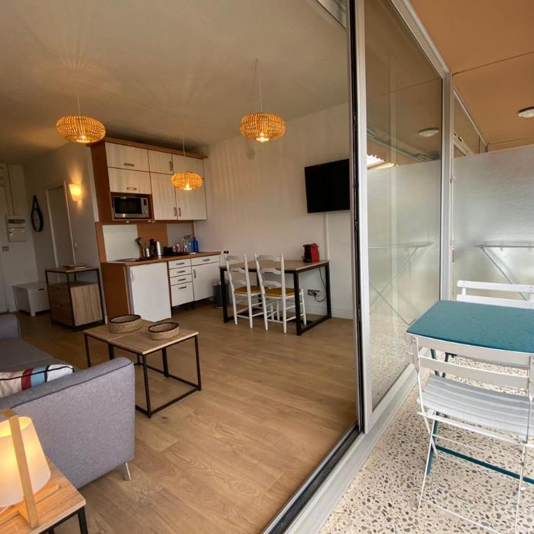 Beau studio 4 personnes - piscine et mer - Studio - 4