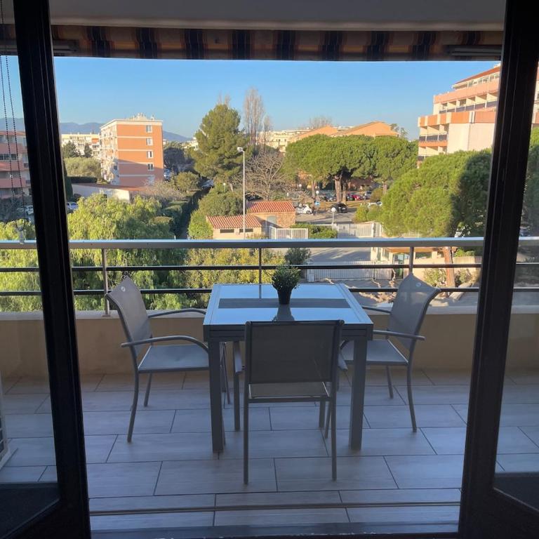 Fréjus plage appartement La Miougrano - Apartment - 32