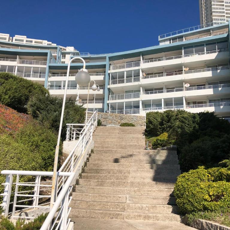 Precioso depto vista al mar frente a Playa Lilenes - Two-Bedroom Apartment - 3
