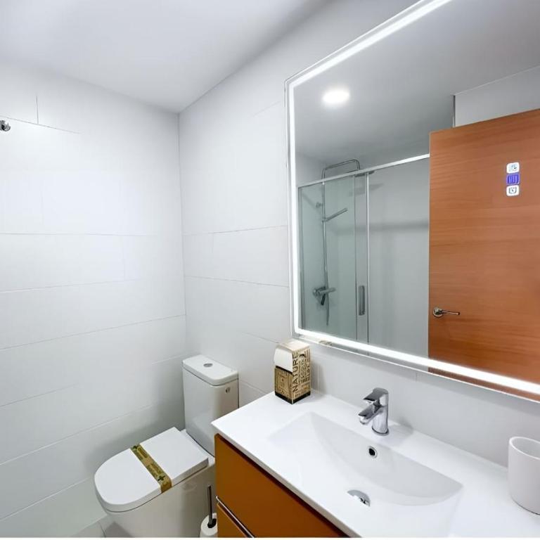 Apartment with private Terrace, Kingsize Bed, Highspeed-Wifi & AC - Apartamento de 1 dormitorio - 19