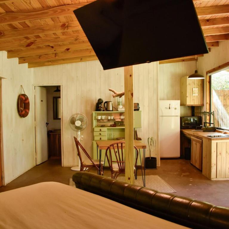 Increíble cabaña, naturaleza, a 300m del mar, Pinamar - One-Bedroom House - 50