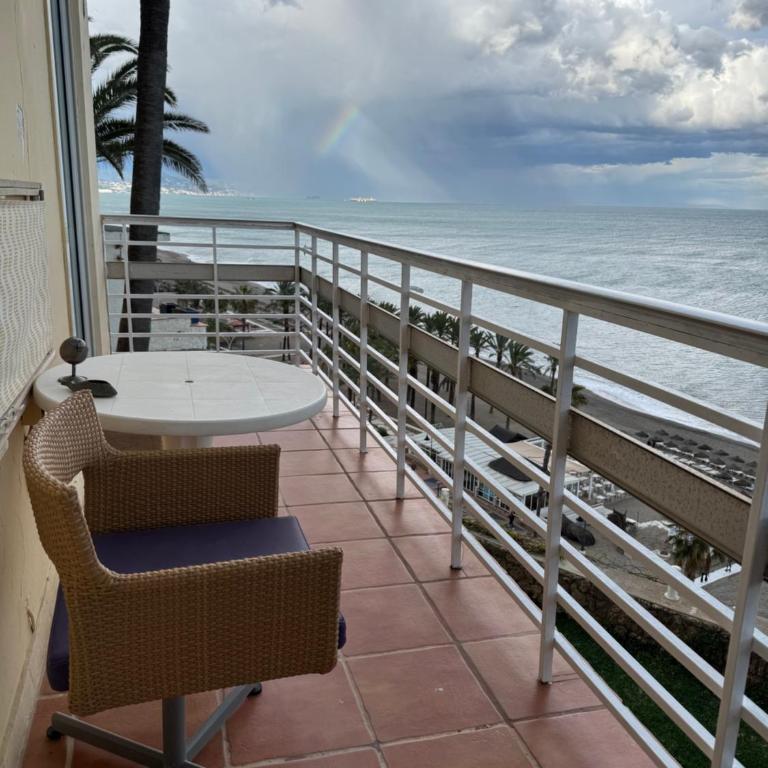 La Roca Suite Balcón al mar - Habitación Doble Deluxe con balcón y vistas al mar - 4