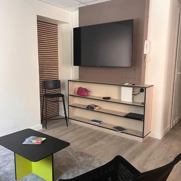 Appartement Moderne au Cœur de Chambéry - Apartment - 13