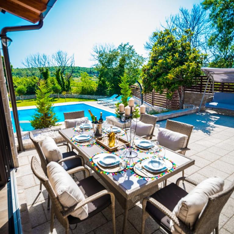 Villa Tia - Vila sa Sopstvenim Bazenom - 1