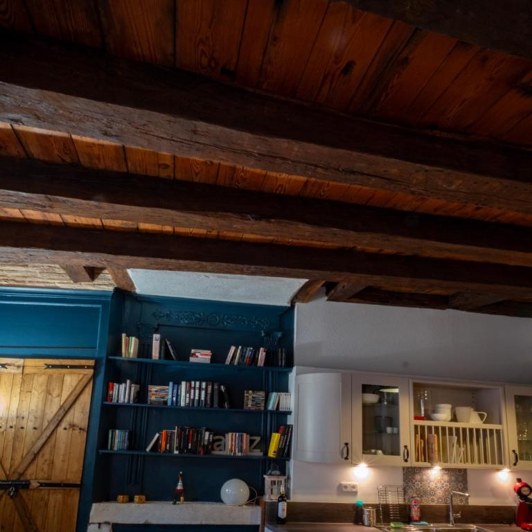 Appart typique cœur de ville - Appartement 2 Chambres - 5