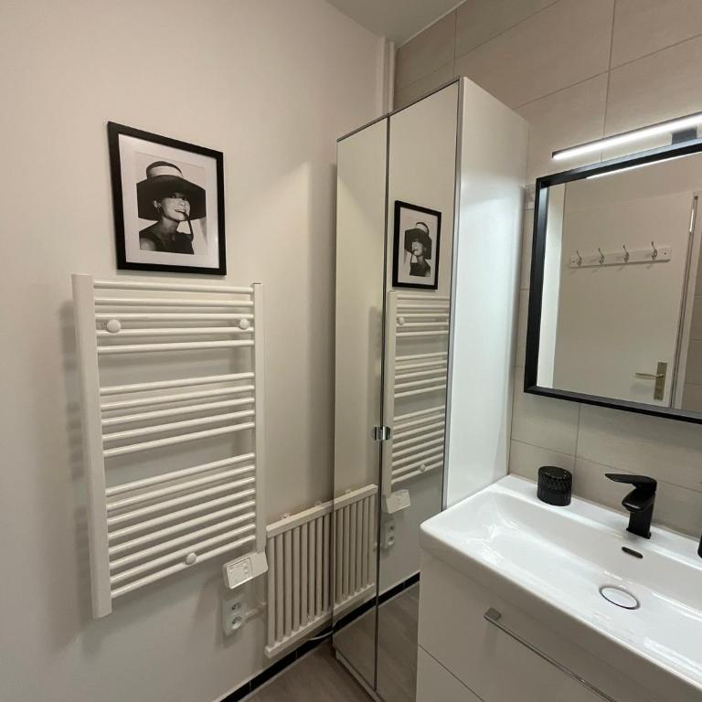 Chic Parisian Sacre Coeur views - Appartement 1 Chambre - 12