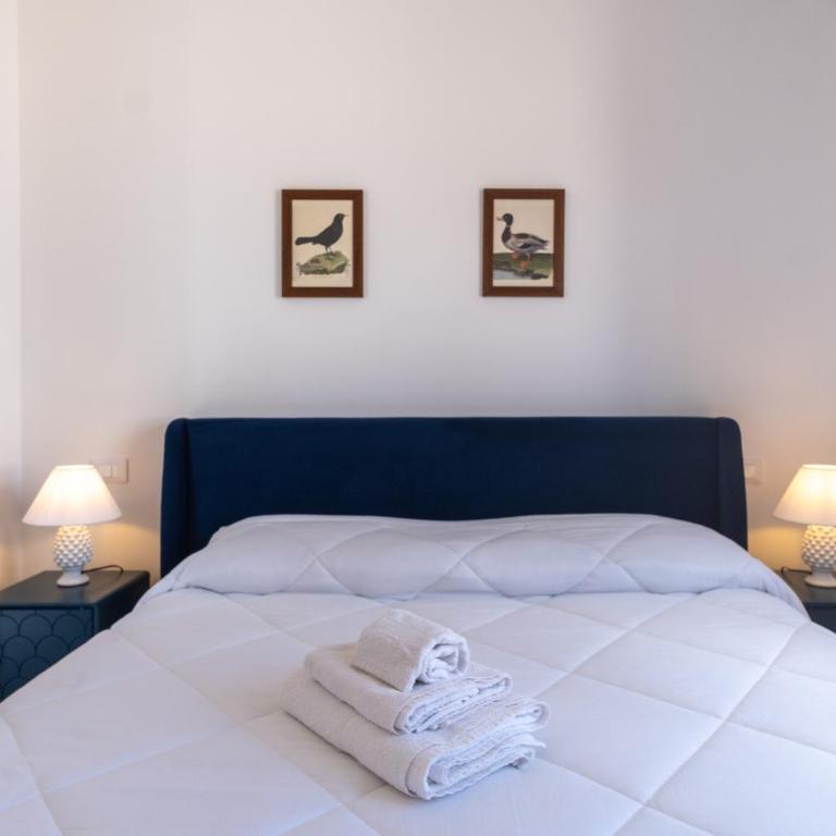Zisa Top Romantic Terrace & Private outdoor Jacuzzi - Two-Bedroom Apartment - 17