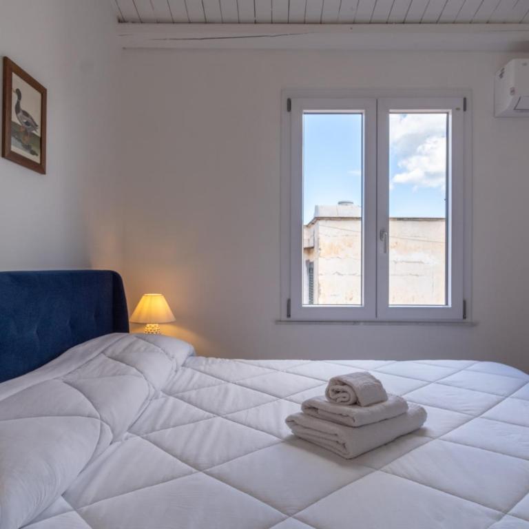 Zisa Top Romantic Terrace & Private outdoor Jacuzzi - Two-Bedroom Apartment - 22