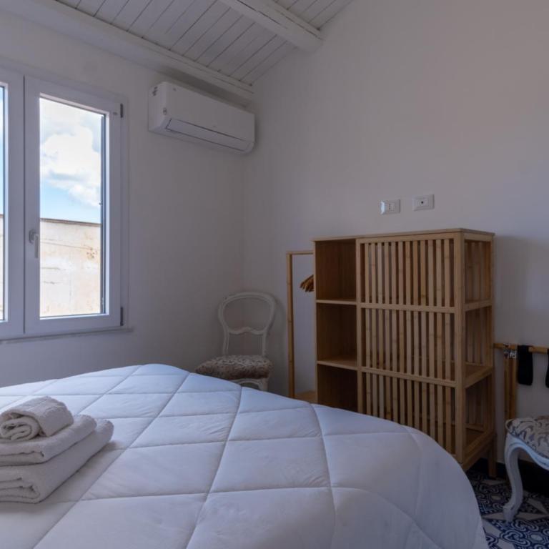Zisa Top Romantic Terrace & Private outdoor Jacuzzi - Two-Bedroom Apartment - 19