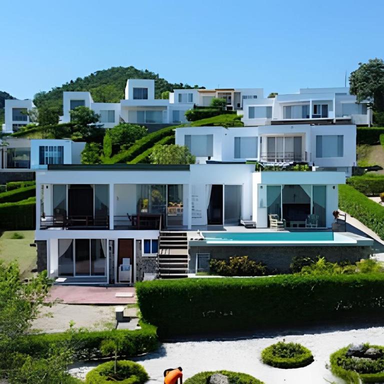 Hermosa casa con vista al mar en Jama Campay - Three-Bedroom House - 21