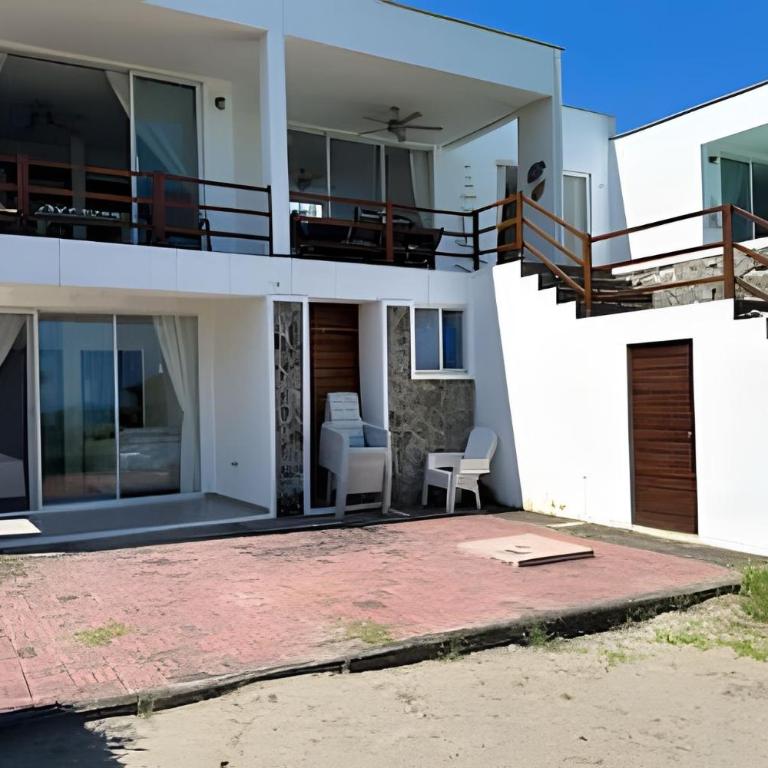 Hermosa casa con vista al mar en Jama Campay - Three-Bedroom House - 25