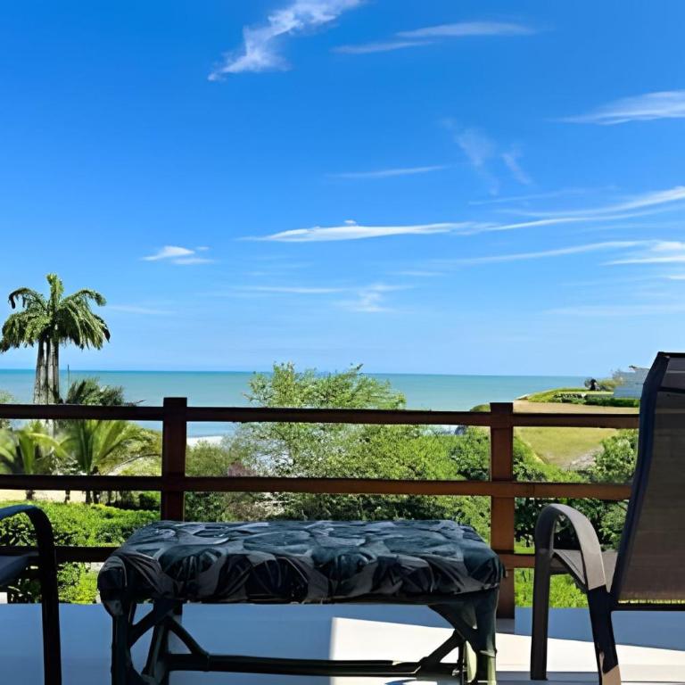 Hermosa casa con vista al mar en Jama Campay - Three-Bedroom House - 27