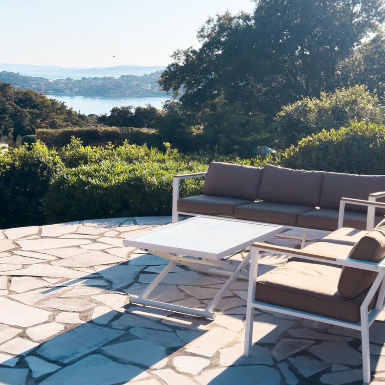 Exclusive Authentic Riviera Villa - Private Pool, Pétanque Court, Panoramic Mediterranean Sea & Estérel Mountain Views - Villa mit privatem Pool - 32