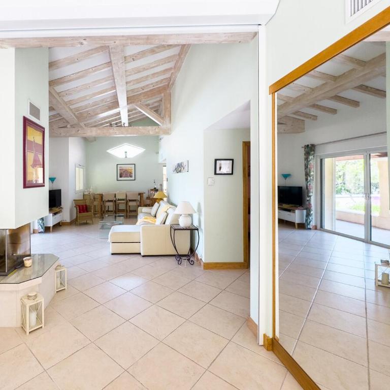 Exclusive Authentic Riviera Villa - Private Pool, Pétanque Court, Panoramic Mediterranean Sea & Estérel Mountain Views - Villa mit privatem Pool - 37