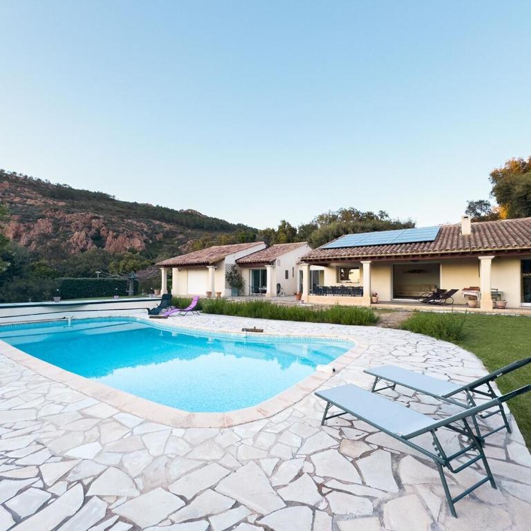 Exclusive Authentic Riviera Villa - Private Pool, Pétanque Court, Panoramic Mediterranean Sea & Estérel Mountain Views - Villa mit privatem Pool - 58