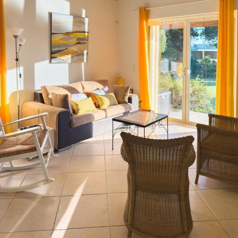 Exclusive Authentic Riviera Villa - Private Pool, Pétanque Court, Panoramic Mediterranean Sea & Estérel Mountain Views - Villa mit privatem Pool - 68