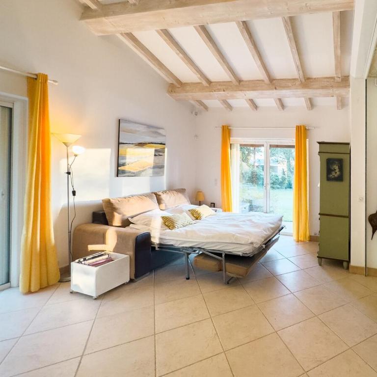 Exclusive Authentic Riviera Villa - Private Pool, Pétanque Court, Panoramic Mediterranean Sea & Estérel Mountain Views - Villa mit privatem Pool - 90
