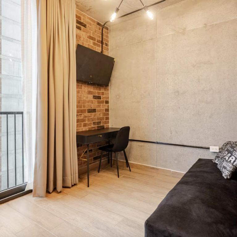 Stylish Private Room City Views & Prime Location - One-Bedroom Apartment - 9