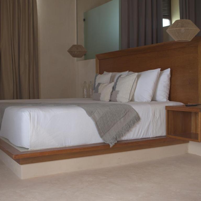 Joanza by ÓOL Hotels - Habitación Deluxe con cama extragrande - 4