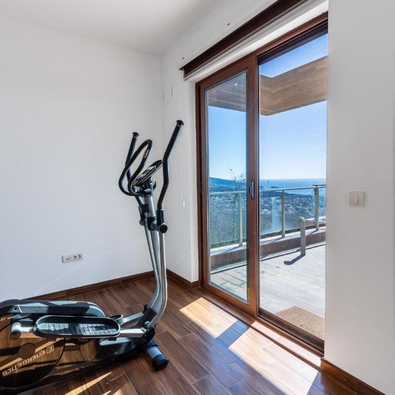 Sunny Peach Villa - Two-Bedroom Apartment - 21