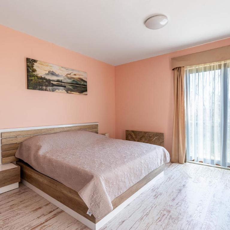 Sunny Peach Villa - Two-Bedroom Apartment - 26