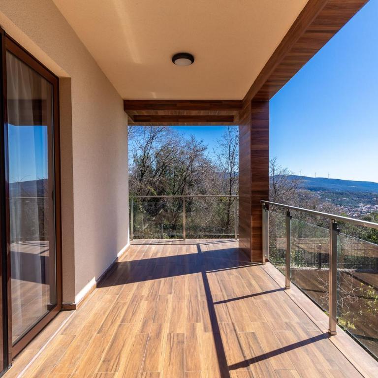 Sunny Peach Villa - Two-Bedroom Apartment - 27