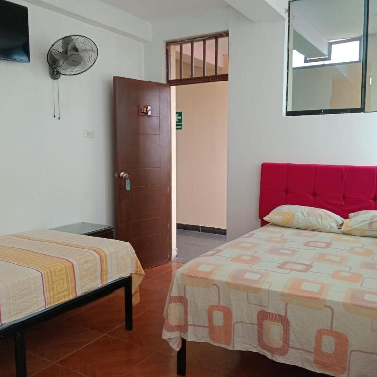 Hospedaje Miramar - Habitación Doble con baño privado - 1