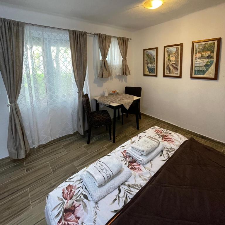 Kotor Old Town Cozy Escape - One-Bedroom Apartment - 14