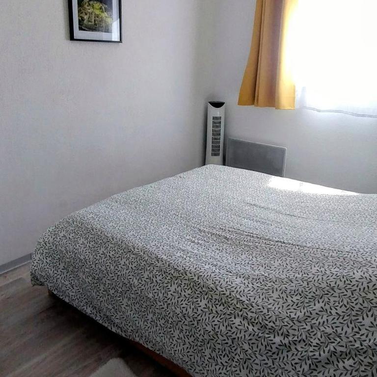 Maison cosy au bord du canal, piscine et parking - Ferienhaus - 20