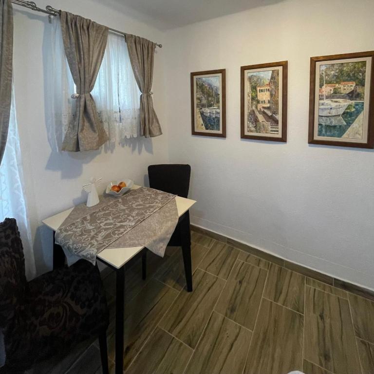 Kotor Old Town Cozy Escape - One-Bedroom Apartment - 13