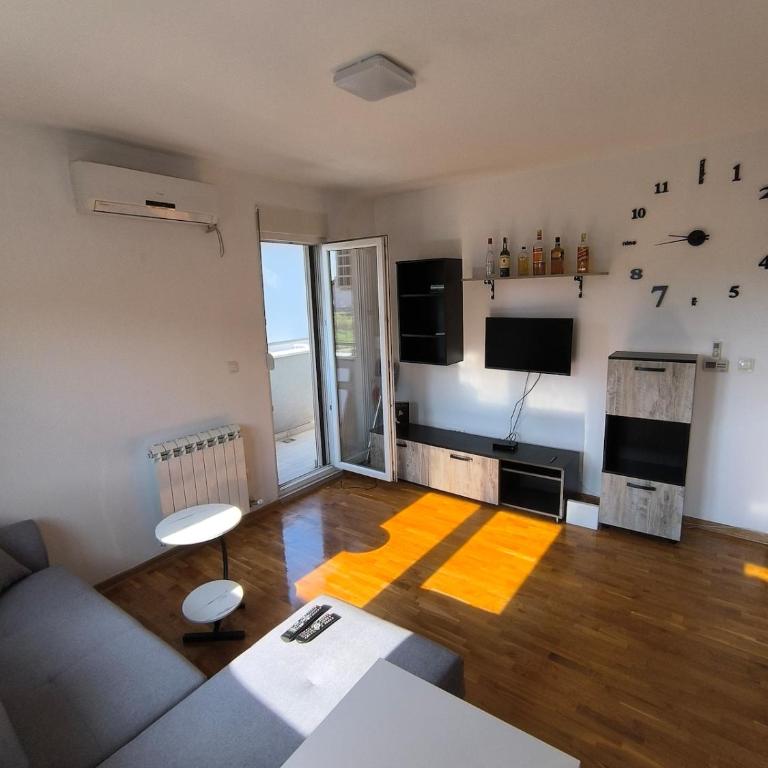 Apartment for a day, Zemun, Altina, two rooms - Apartman sa 1 Spavaćom Sobom - 32