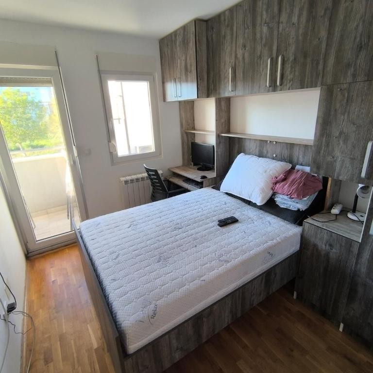 Apartment for a day, Zemun, Altina, two rooms - One-Bedroom Apartment - 11