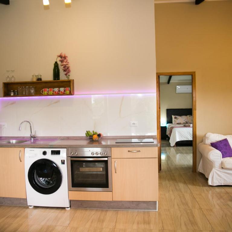 Apartment mit schöner Aussicht & Komfort - Two-Bedroom Apartment - 13