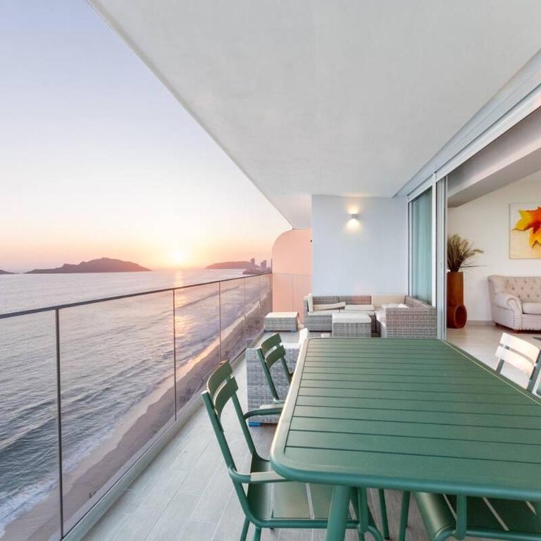 Accommodation in front of the pier Cristal bay 1504 - One-Bedroom Apartment - 12