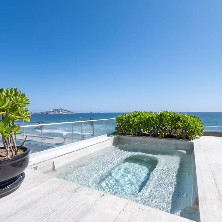 Accommodation in front of the pier Cristal bay 1504 - One-Bedroom Apartment - 14