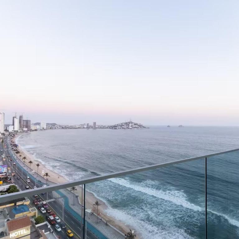 Accommodation in front of the pier Cristal bay 1504 - One-Bedroom Apartment - 17