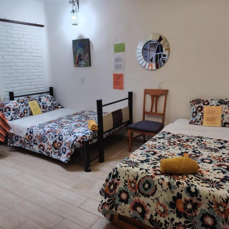 Hostal México Airport CDMX - Habitación Doble grande - 2 camas - 3