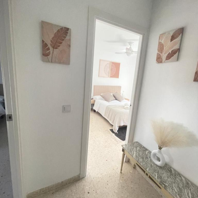 My Dream Beach & Town Apartment - Three-Bedroom Apartment - 26