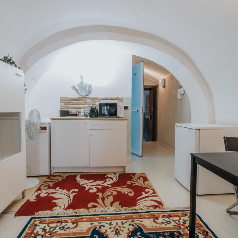 Al Sottosopra - Appartamento Monolocale con 1 Letto Matrimoniale - 2
