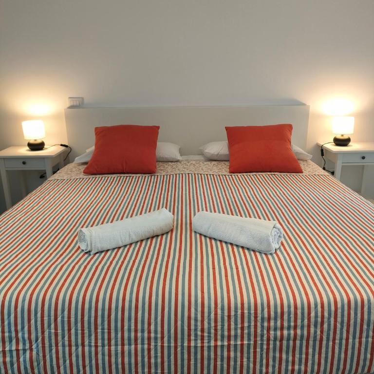 Sea loft with a huge bed - Loft - 3
