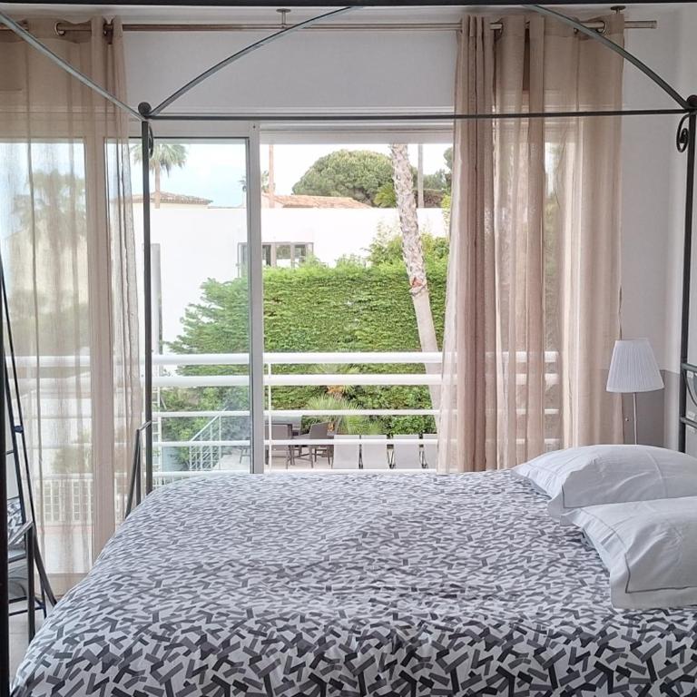 Cannes-SuperCannes-GolfeJuan--VILLA ALAMP--Piscine--Vue mer exceptionnelle - Villa avec Piscine Privée - 47