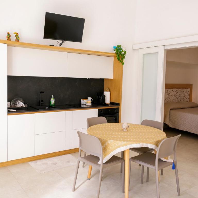 Lo Scirocco - One-Bedroom Apartment - 10