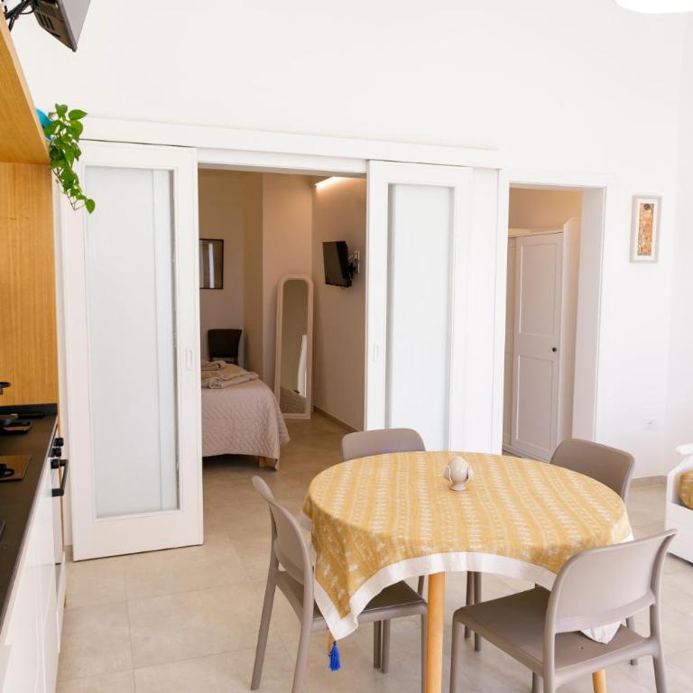 Lo Scirocco - One-Bedroom Apartment - 12