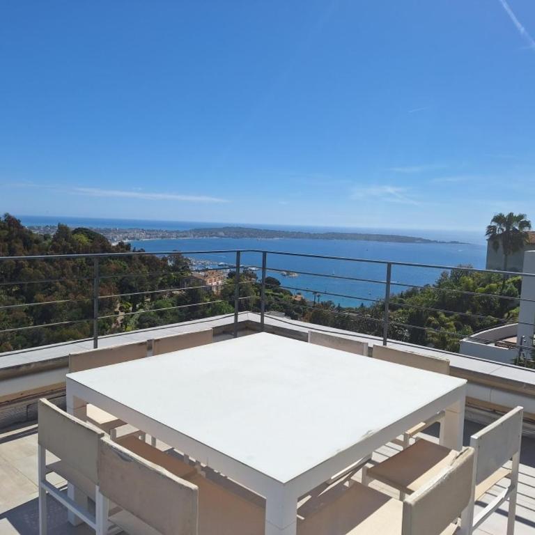 Cannes-SuperCannes-GolfeJuan--VILLA ALAMP--Piscine--Vue mer exceptionnelle - Villa avec Piscine Privée - 61