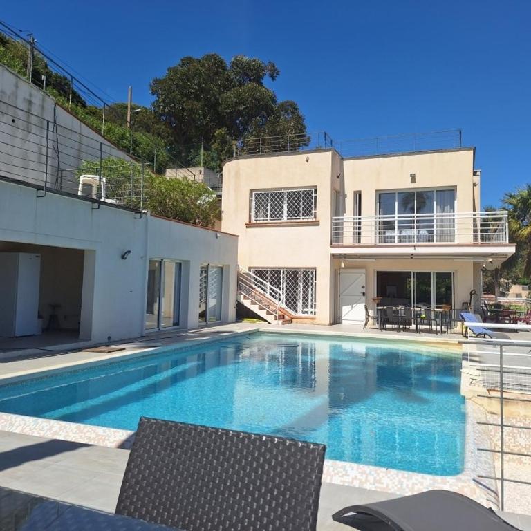 Cannes-SuperCannes-GolfeJuan--VILLA ALAMP--Piscine--Vue mer exceptionnelle - Villa avec Piscine Privée - 55