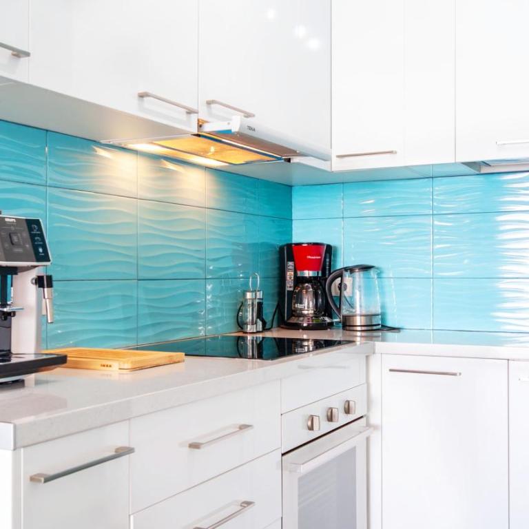 Malibu Dreams 2 Bedroom Apartment - Two-Bedroom Apartment - Oceanfront - 8