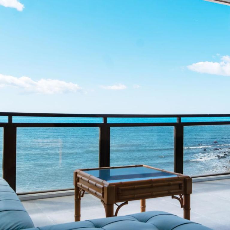 Malibu Dreams 2 Bedroom Apartment - Two-Bedroom Apartment - Oceanfront - 1