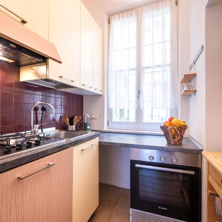 GuestHost - Elegant & Bright Flat in Parma Center - Appartamento con 2 Camere da Letto - 4