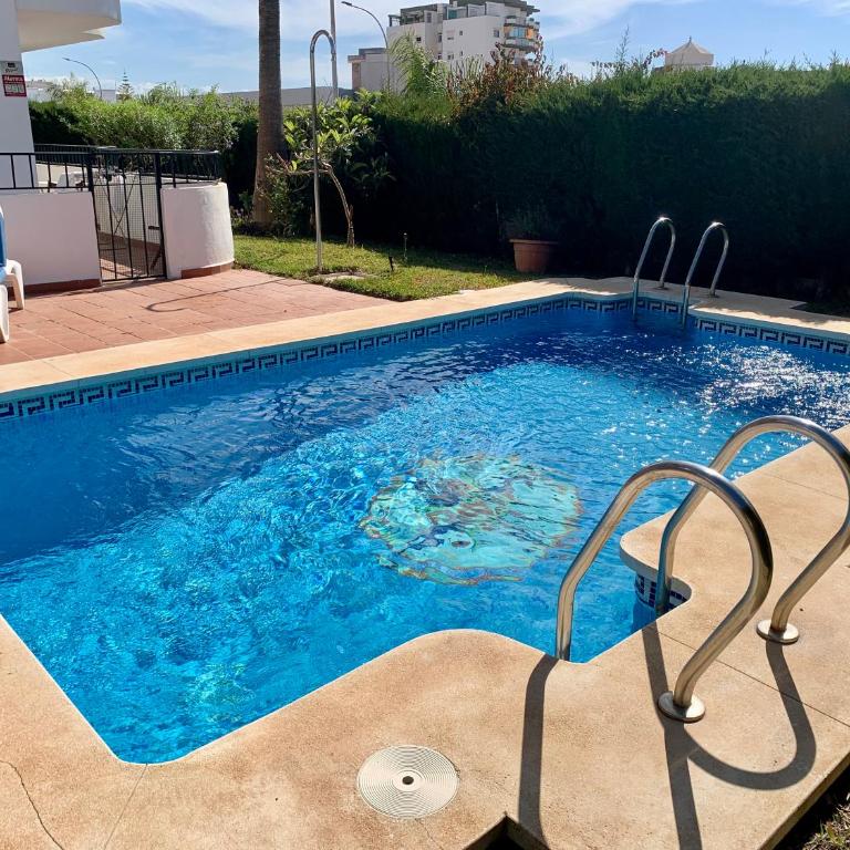 Apartamento en la Carihuela cerca playa - Apartamento de 1 dormitorio - 35